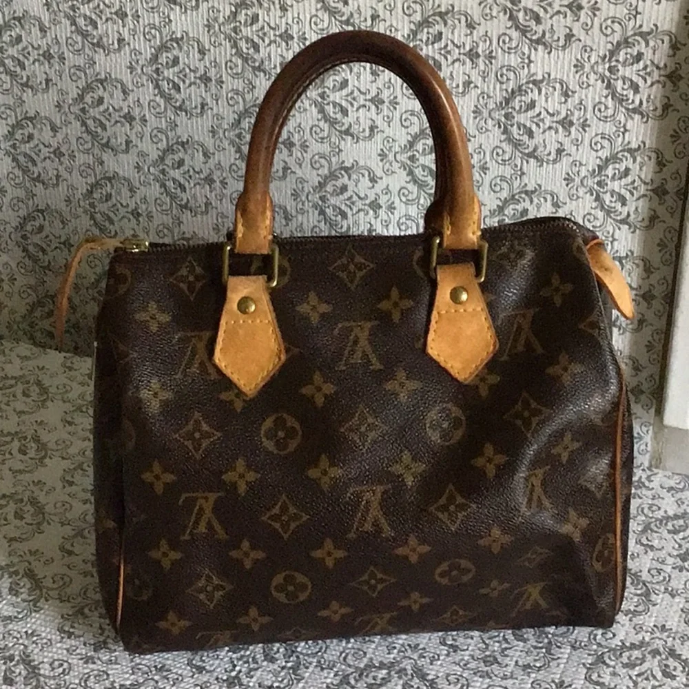 Louis Vuitton Brown Mini Bag with Signature Monogram - Picture 3 of 10